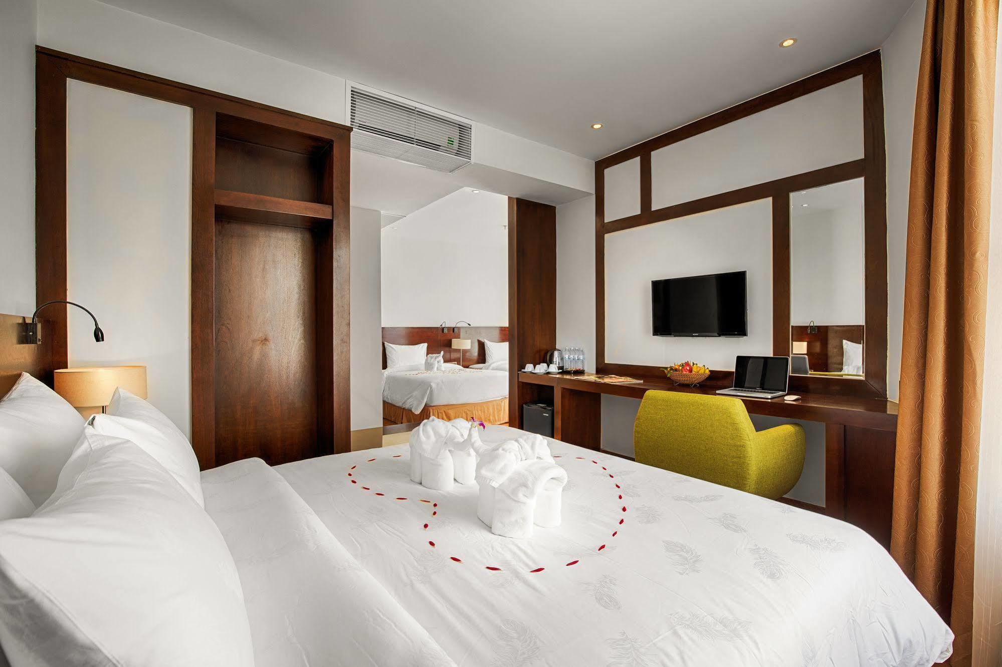 Sofia Suite Hotel Danang Εξωτερικό φωτογραφία